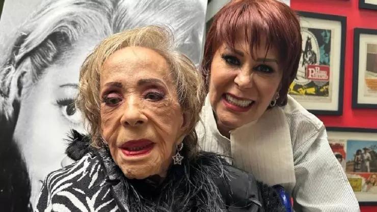 ¡Destrozada! Filtran primeras imágenes de Alejandra Guzmán tras la muerte de Silvia Pinal