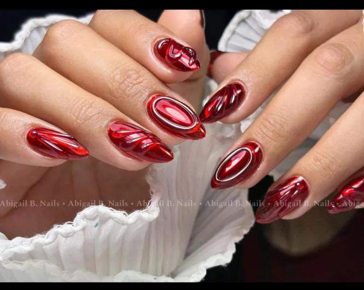 7 modelos de uñas con relieve que te sacarán de apuros si no sabes qué hacerte