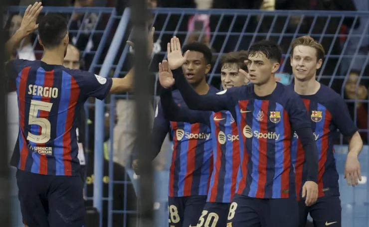 Barcelona celebra el gol de Gavi