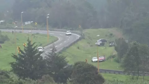 Asaltan y privan de la libertad a grupo de académicos en autopista Puebla-Córdoba; denuncian violencia
