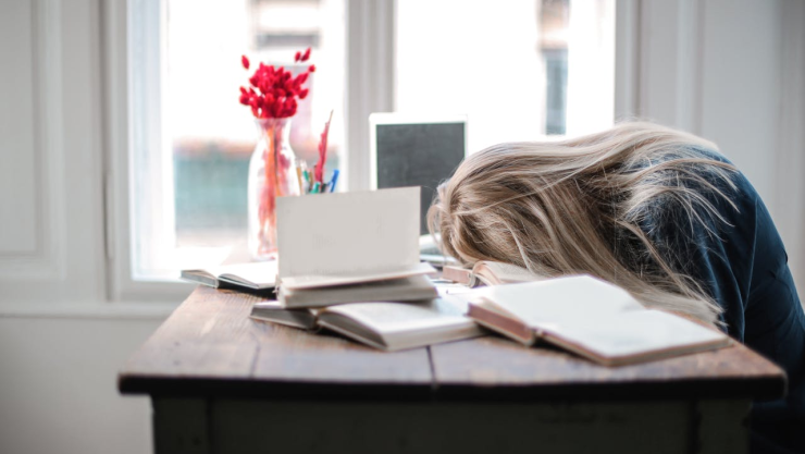 ¡Alerta! Estos hábitos pueden estar afectando tu bienestar emocional