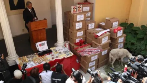 Con patos y ovejas: El día que AMLO usó animales de granja para probar fraude en 2012