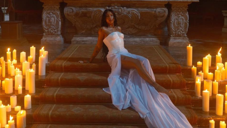 Tokischa desata polémica en la Iglesia por fotos topless