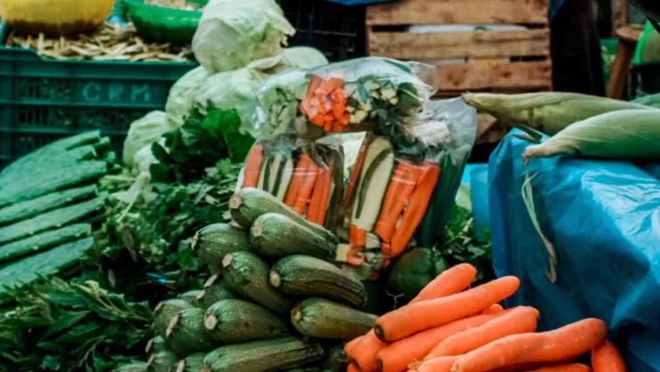 Te alcanzó para todo Este es el dinero que las familias necesitan para comprar todos los productos de la canasta básica