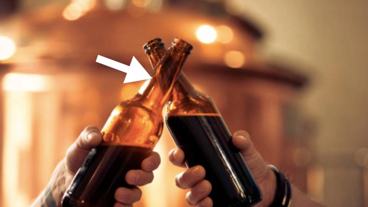 Seguro no lo sabías: el verdadero motivo por el que las cervezas son más delgadas de arriba