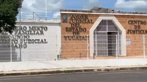 Imputado por agredir a dos agentes con machete en Tekax