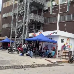 CNTE toma seis edificios públicos y provoca caos en Tuxtla Gutierrez, Chiapas