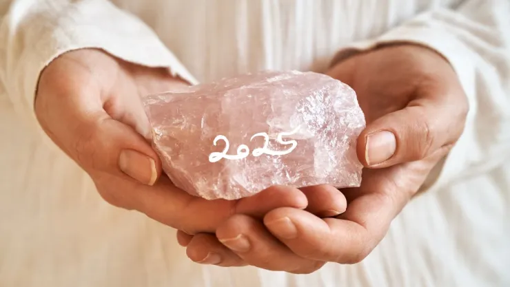 ¿Cómo atraer abundancia con piedras y cuarzos en 2025?