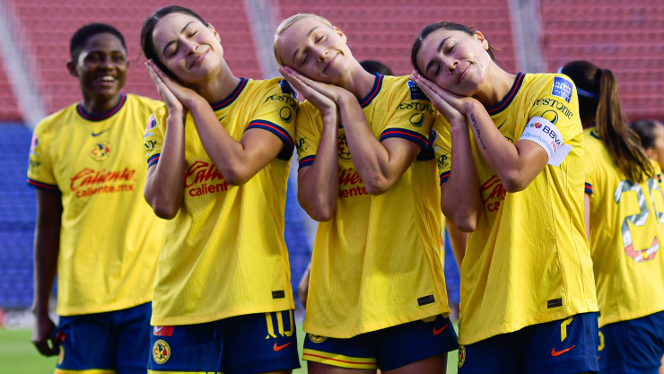 Scarlett Camberos, Sarah Luebbert y Kiana Palacios festejan gol con Am&eacute;rica Femenil
