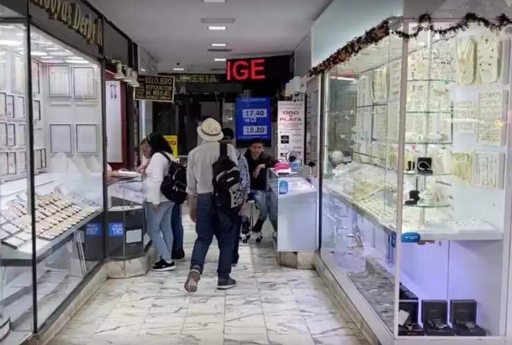 Joyerías vandalizadas en el Centro Histórico de CDMX reabren sin apoyo de autoridades