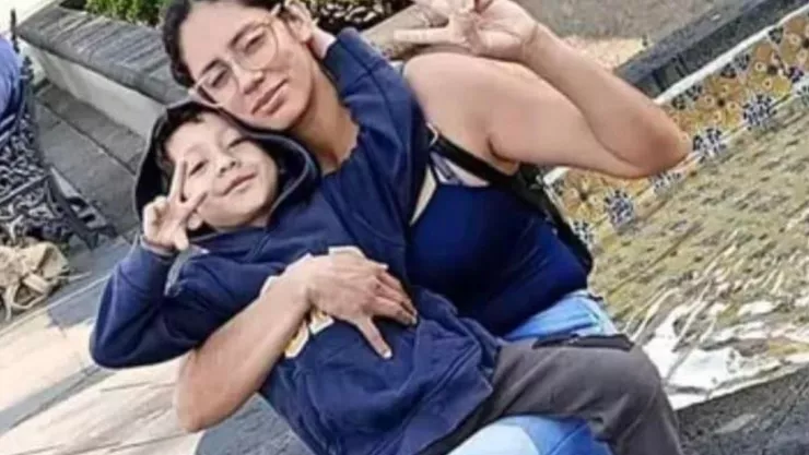 Karla Citlally y su hijo de 6 años