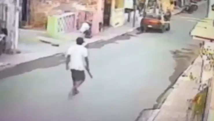 Habitantes de Tekit linchan y prenden fuego a _El Güero_ por ultimar a una mujer.