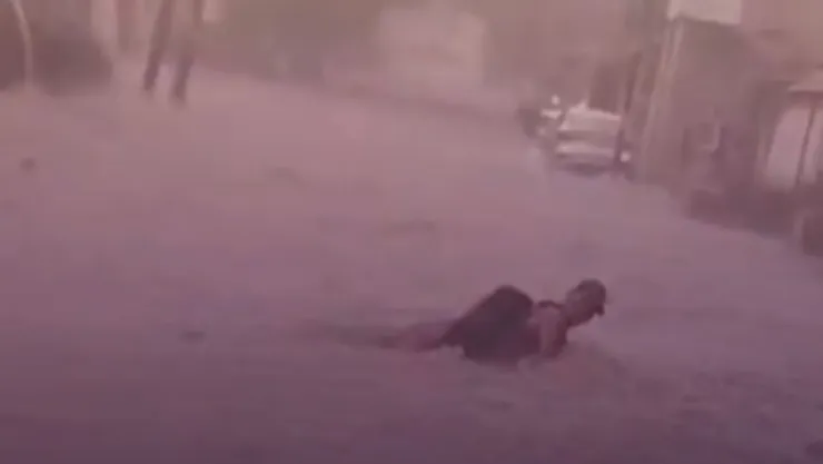 Continúa búsqueda de persona arrastrada por corriente de agua en Tlaquepaque