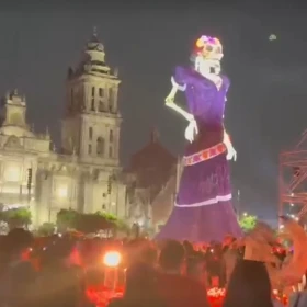 ofrenda-dia-muertos-2026-en-el-zocalo-la-catrina-gigante-rompe-record-mundial