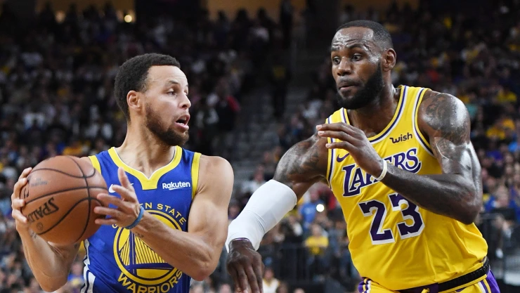 Golden State Warriors v Los Angeles Lakers