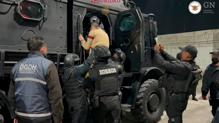 Trasladan a reos peligrosos de la CDMX a Ceferesos