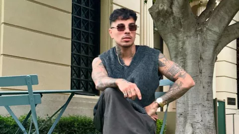 Rauw Alejandro causa revuelo en la CDMX tras dar concierto gratis