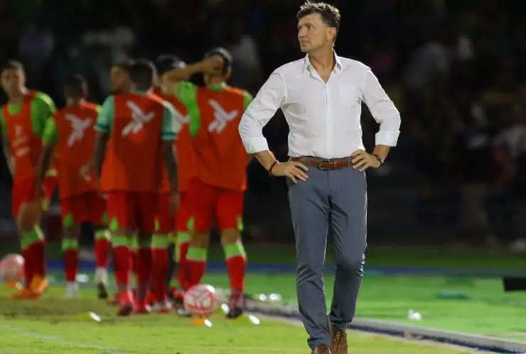 Hernán Cristante como DT de los Bravos