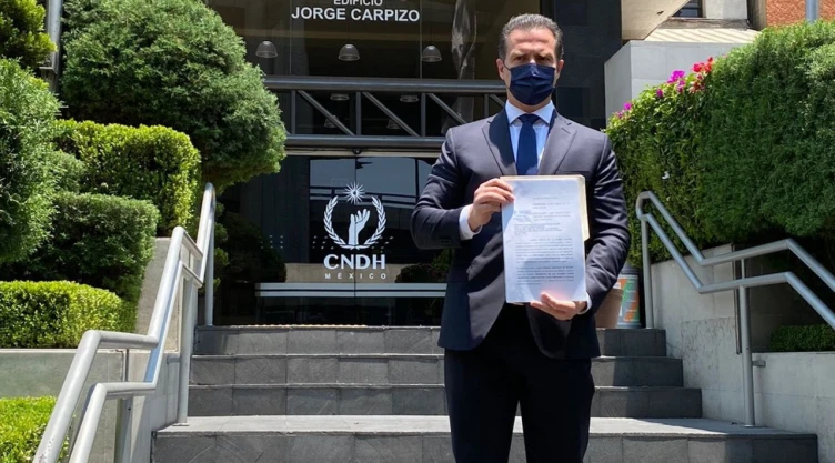 adrian_de_la_garza_amlo_cndh
