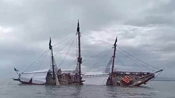 Se-hunde-el-Marigalante-barco-pirata-de-Puerto-Vallarta-Jalisco