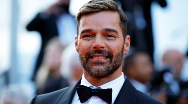 Ricky Martin habla por primera vez sobre acusaciones de acoso.
