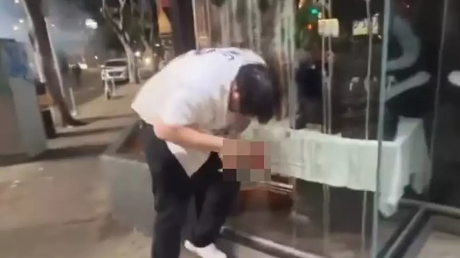 Fanático de los Dodgers pierde sus dedos