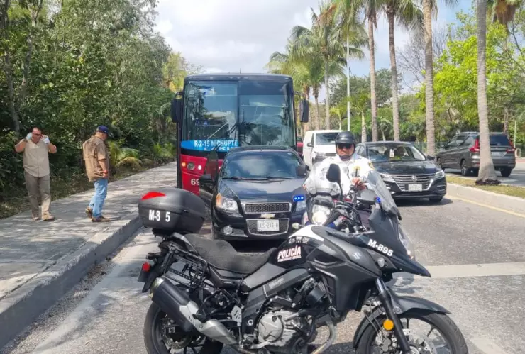 Se registra choque en el boulevard Kukulkán este jueves 21 de marzo.jpg