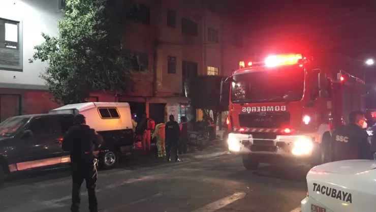 INCENDIO BODEGA AMBULANTES.jpeg