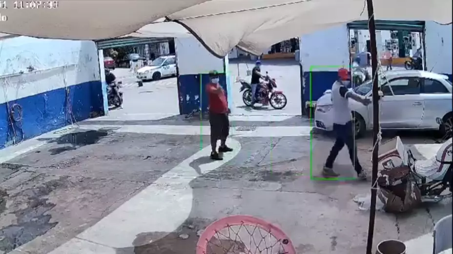 Los delincuentes dispararon contra empleados del autolavado en Acapulco.