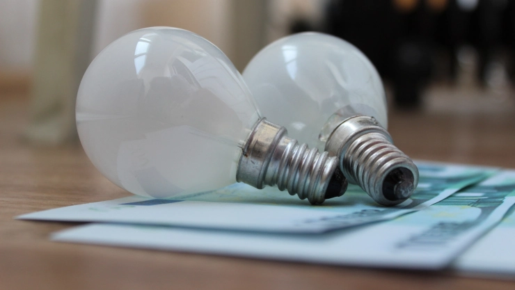 El nuevo recargo que aparecerá en las facturas de luz de California.jpg