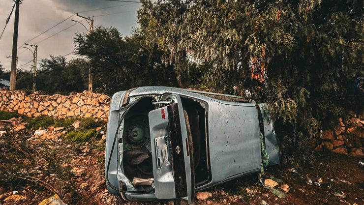 Volcadura en la carretera San Miguel Amazcala–Atongo hoy 19 de julio 2026