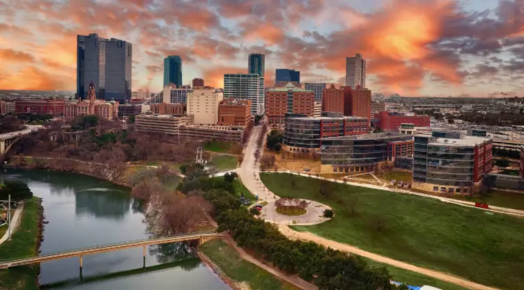 Fort Worth se consolida como la segunda ciudad que más creció en población de Estados Unidos