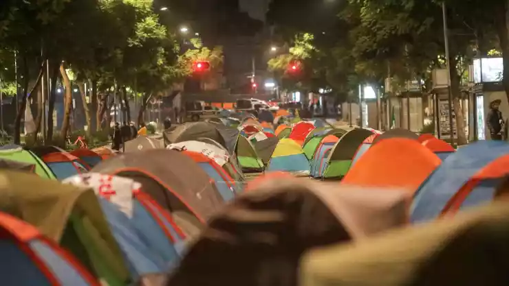 juez ordena no levantar bloqueo frenaaa.jpg