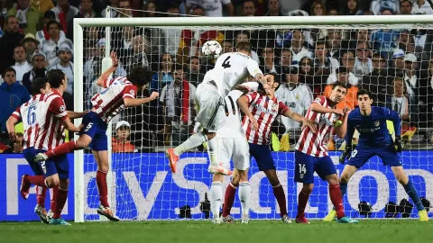 Sergio Ramos marcaba el gol del empate en el Estadio da Luz ante Atlético Madrid (Champions League 2013-14)