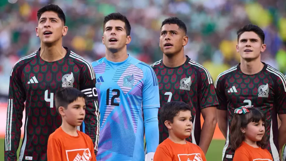 Edson Álvarez, Julio González, Luis Romo, Luis Reyes. Selección Mexicana