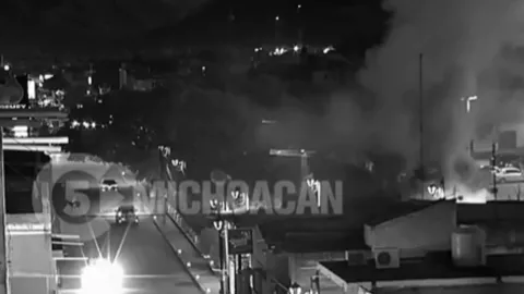 ¡Al momento! Fuerte INCENDIO azota este municipio de Michoacán por la noche de hoy martes 11 de noviembre ¿Qué pasó.jpg