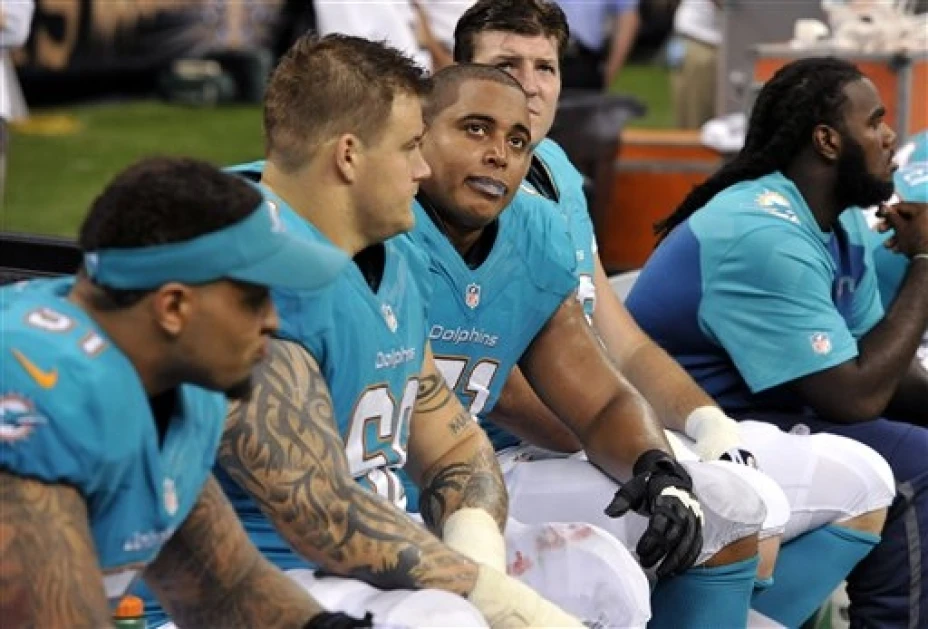 Jonathan Martin tuvo que dejar el equipo por el acoso sufrido