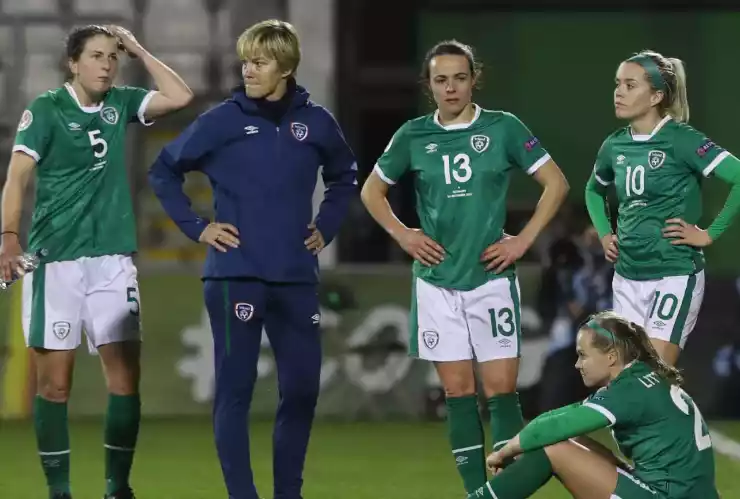 fifa futbolistas licencia maternidad.jpg