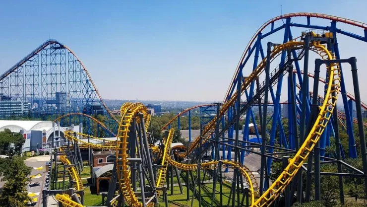 six flags abrirá sus puertas