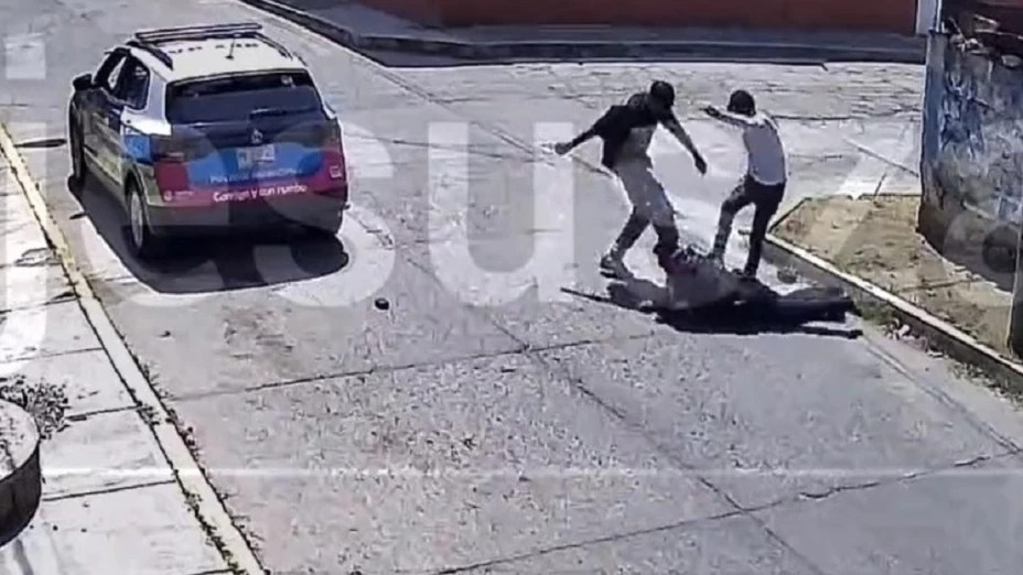golpiza a policías en la Ignacio Romero Vargas
