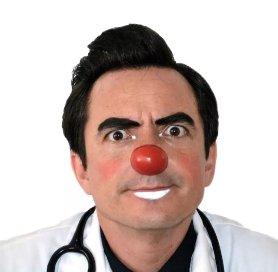 Alex García Fundador de Doctor Payaso.jpg