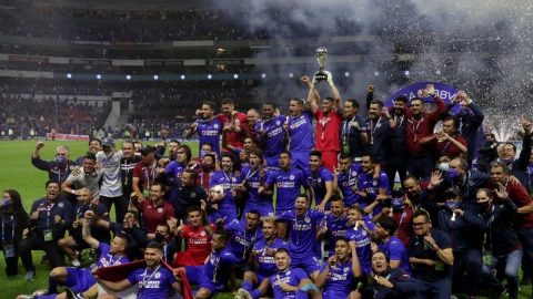 Cruz Azul campe&oacute;n