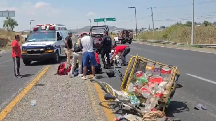 Abuelito sufrió accidente en la carretera Atlixco–Puebla hoy; reportan tres lesionados