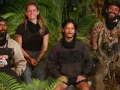 Rápidamente ellos tratan de defender su postura, pero John y Chile se enfrascan en una fuerte discusión.
