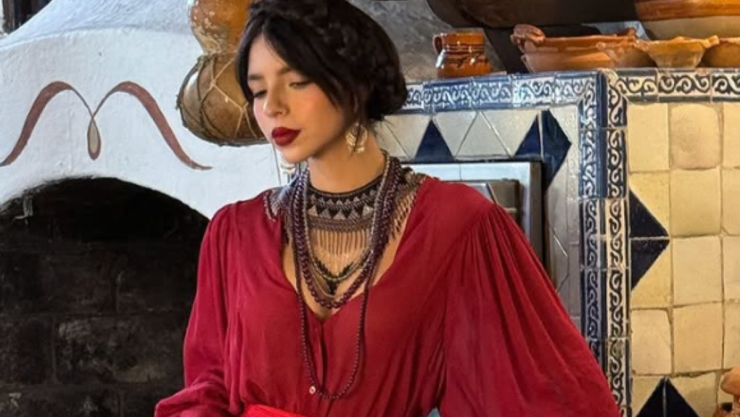 ángela aguilar (1).png