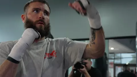 Caleb Plant pelea David Benavidez box