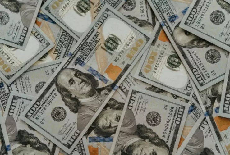 Dólares.jpeg