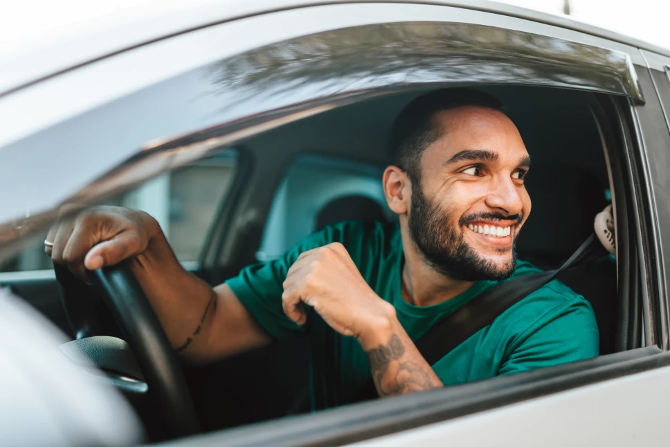 El truco para hacer desaparecer el mal olor del auto