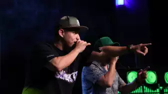 Soltando flow en la Gira.jpg