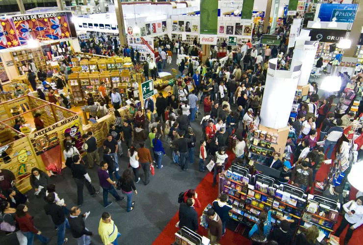 FIL celebra 35 años en el marco de Feria del libro en Buenos Aires